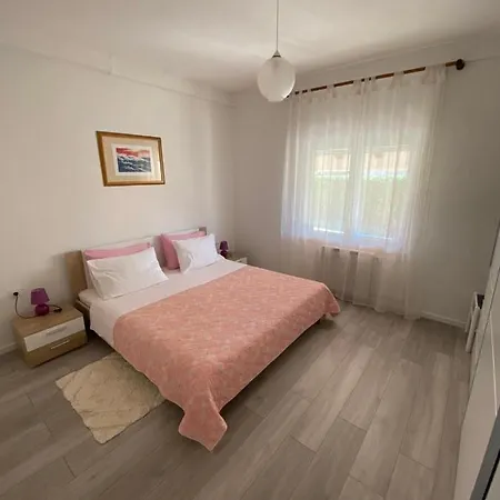 Nina Apartment *
